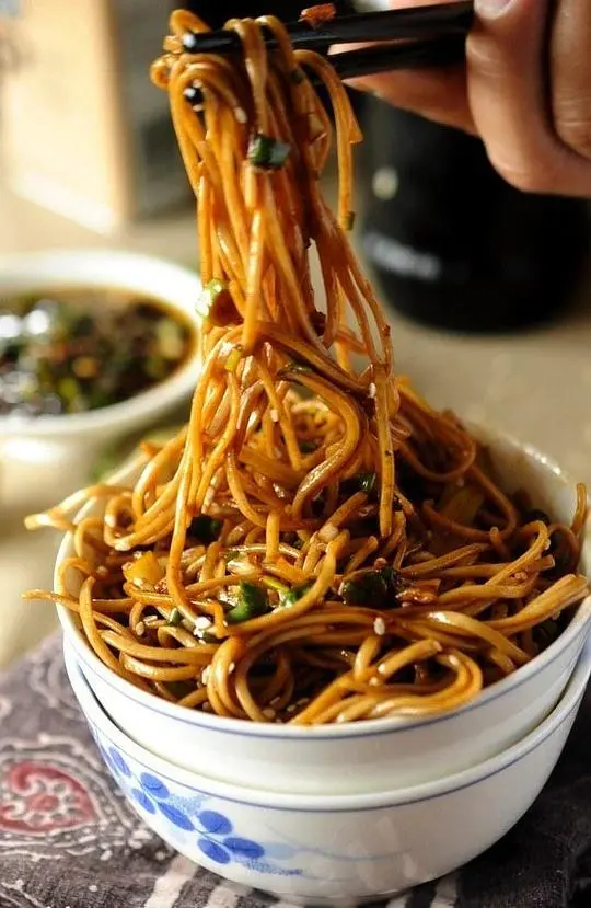 《舌尖上的武汉》：不止有热干面！探寻这座城市的灵魂美味，让你口水直流！